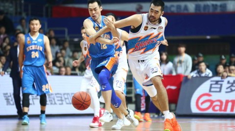 刘炜回家：上海滩的温情与战斗，大鲨鱼主场吞下四川品胜