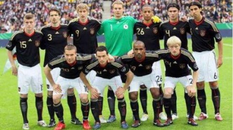 六年回望：美国女足2-0荷兰卫冕世界杯，拉皮诺埃点射加冕｜2019女足决赛复盘